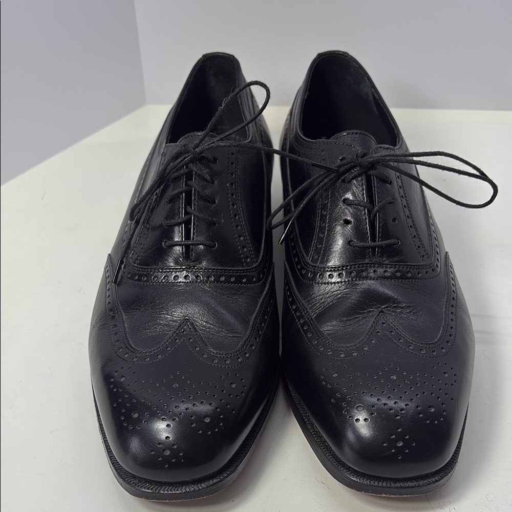 Florsheim Black Oxford Shoes with Brogue Detailing